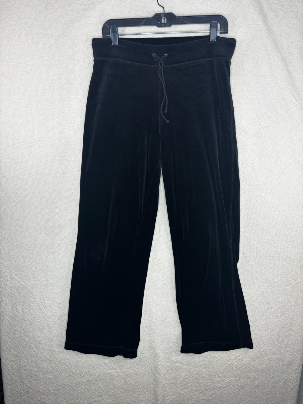 C’est lifestyle women’s black velvet pants